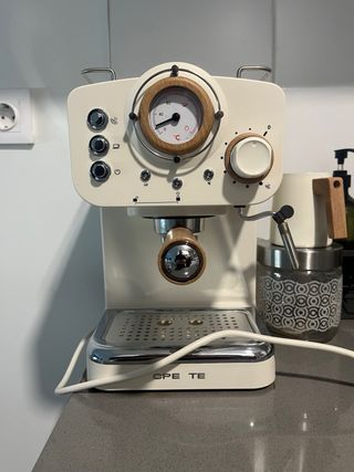 Cafetera Create Retro Beige