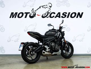 TRIUMPH TRIDENT 660 ¿A2?
