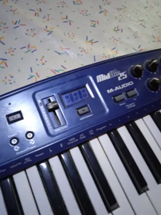 Teclado MIDI M-Audio MidAir 25
