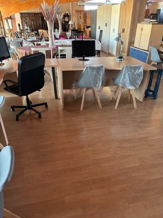 3 Mesas de Oficina grandes con cajoneras