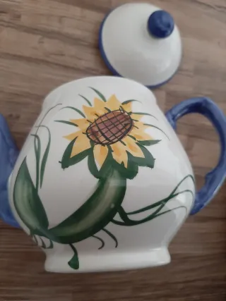 Servizio da tè per due persone, con vassoio. Nuovo