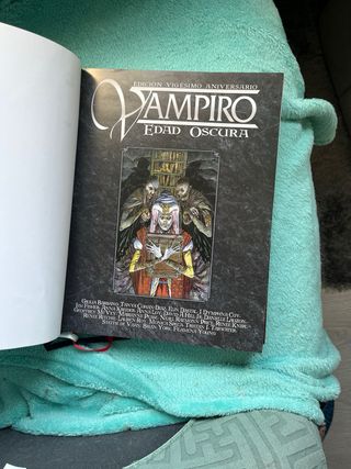 Vampiro Edad Oscura: edición deluxe.