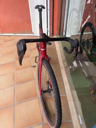 Bicicleta Gravel BH Gravel X Roja