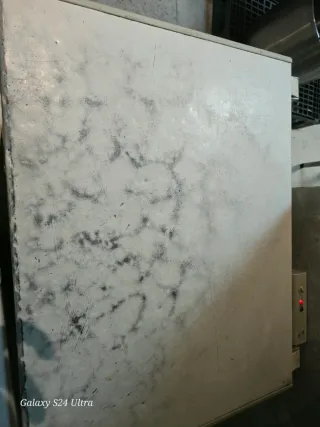 El congelador horizontal.