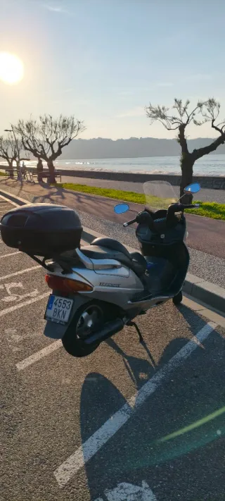 Suzuki Burgman 250