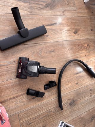 Aspiradora Rowenta Compact Power RO3995EA cable