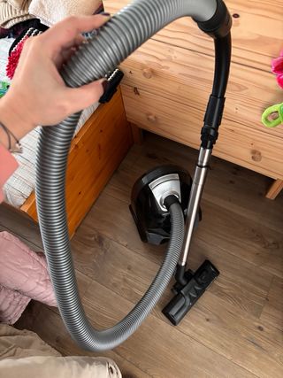 Aspiradora Rowenta Compact Power RO3995EA cable