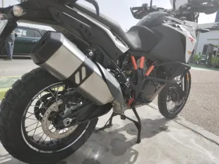 KTM 1090 Adventure R