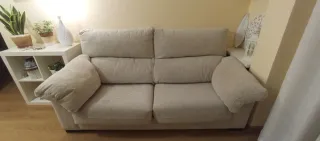 Sofá 2 plazas beige extraíble, respaldos abatibles
