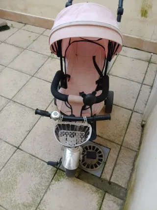 Triciclo para bebé con capota y cesta