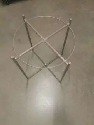 Mesa auxiliar redonda  metal Ikea