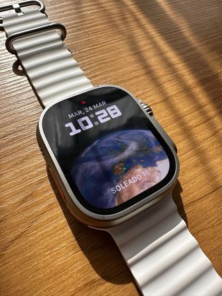 Apple Watch Ultra 2 (49mm, Titanio)