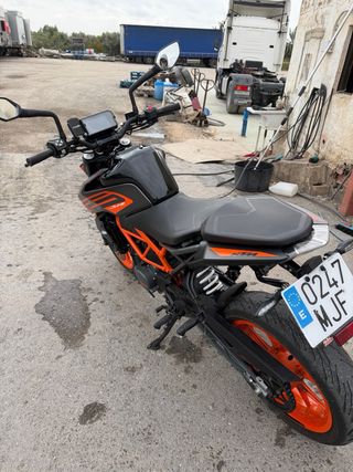 KTM Duke 125 2023