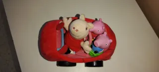 Coche Peluche Peppa Pig con Figuras