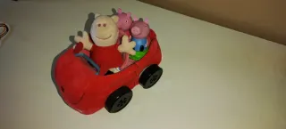 Coche Peluche Peppa Pig con Figuras