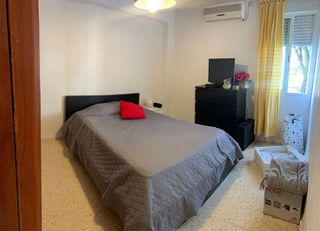 Piso en alquiler en Cruz Roja en Sevilla