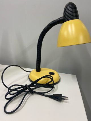 Flexo de mesa amarillo y negro