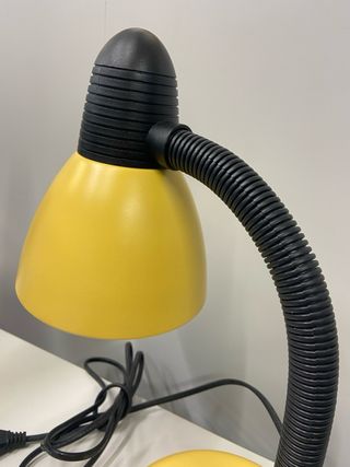 Flexo de mesa amarillo y negro