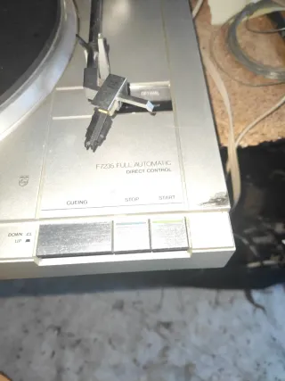 Tocadiscos Philips F235 Automático