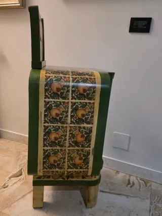 Comodino anni '40 con dècoupage