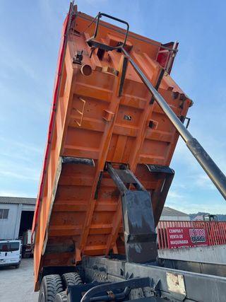 Camión Dumper Mercedes Actros 3336