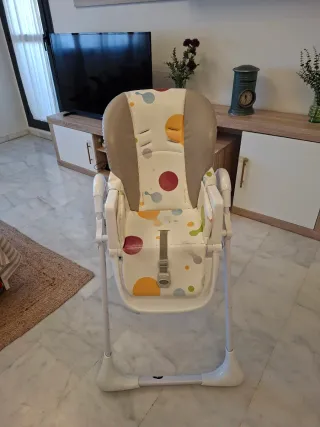 Trona de bebé con bandeja y cojín