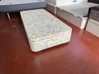 CANAPE Y COLCHON AKUA VISCO 90x190