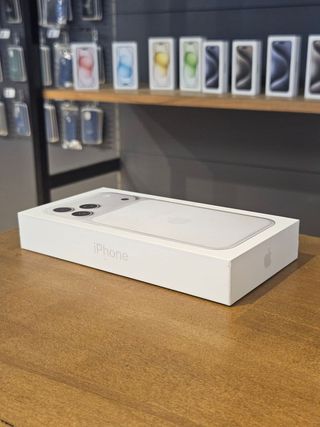 IPHONE 17 PRO MAX 256GB PLATA PRECINTADO