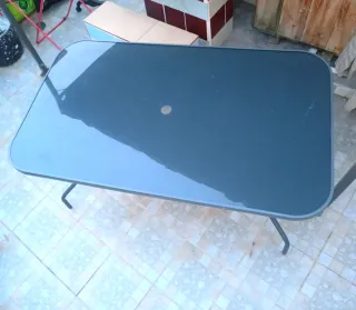 Lote: Mesa de Jardín cristal y Baúl madera- Nuevos