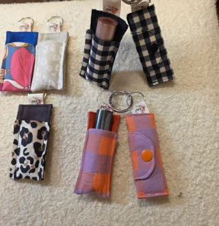 Porta labiales y mini monederos