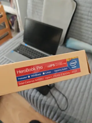 Chuwi Herobook Pro - Portátil Plata/Negro 15.6"