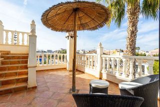 Chalet en venta en Centro en Torrevieja