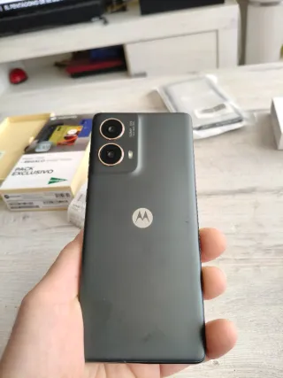 Motorola G85 + Regalo Moto Buds