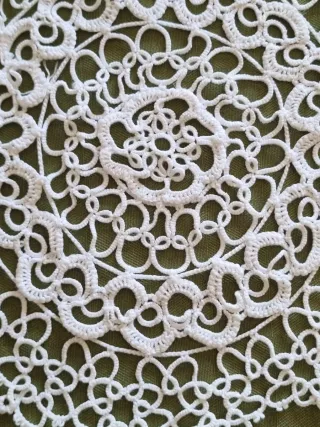 Set 4 Centrini Uncinetto Bianchi