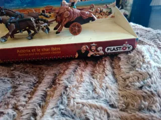 Figura Astérix y carro de toros Plastoy