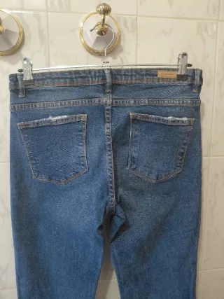 Pantalón vaquero Zara flare