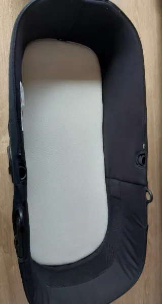 Capazo Bugaboo Dragonfly.