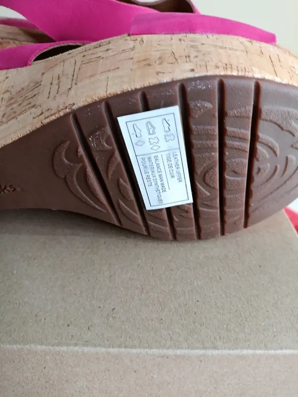 Sandalias cuña piel fucsia T41 y 42