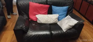2 Sofás de cuero