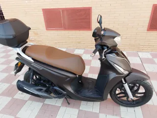 Kymco peolple S marrón cafe