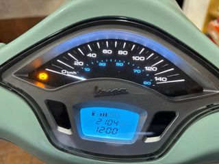 Vespa Primavera 125 Scooter Automática