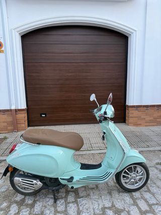 Vespa Primavera 125 Scooter Automática