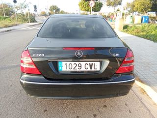 Mercedes-Benz Clase C 2004