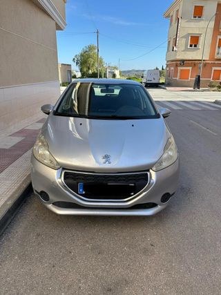 Peugeot 208 2014