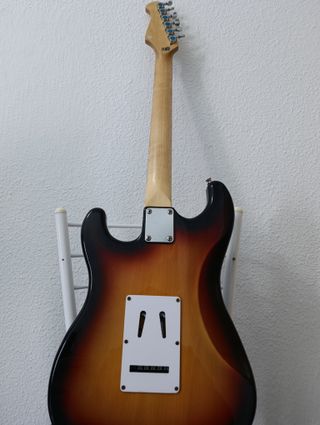 Guitarra Elécrica Stratocaster como nueva