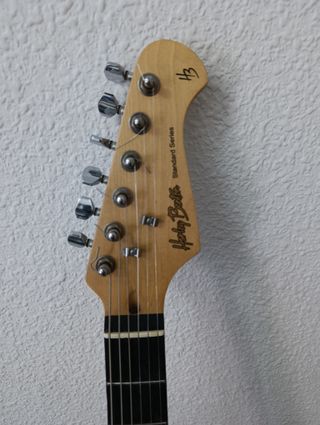Guitarra Elécrica Stratocaster como nueva