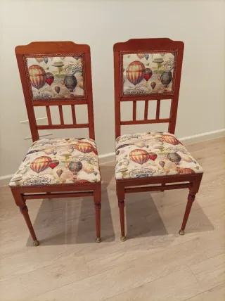 Pareja de sillas tapizado globos