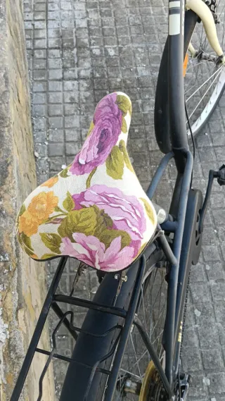 Bicicleta urbana BTWIN gris