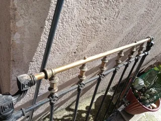 Cabecero vintage metal negro y dorado