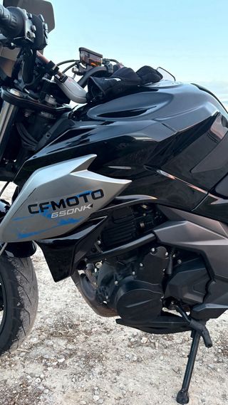 CF Moto 650 NK 2023 (2.500 € NO NEGOCIABLES)